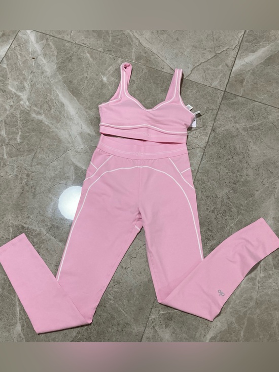 ALO Yoga Pants - ALO Yoga Light Pink Seamless Leggings & Crop Bra Set